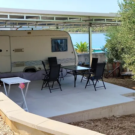 Appartement Camper With Private Toilet And Kitchen 3 *