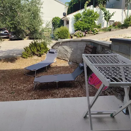 Appartement Camper With Private Toilet And Kitchen 3